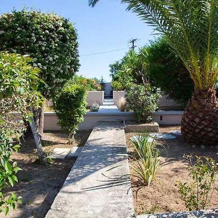 Primarosa ヴィラ Metaxáta